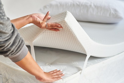 Memory foam mattress - topper,